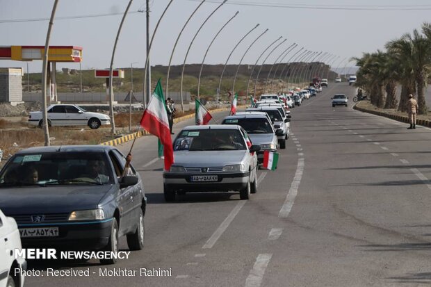 برگزاری راهپیمایی ۲۲ بهمن به‌صورت خودرویی در شهرستان سیریک - هرمزگان