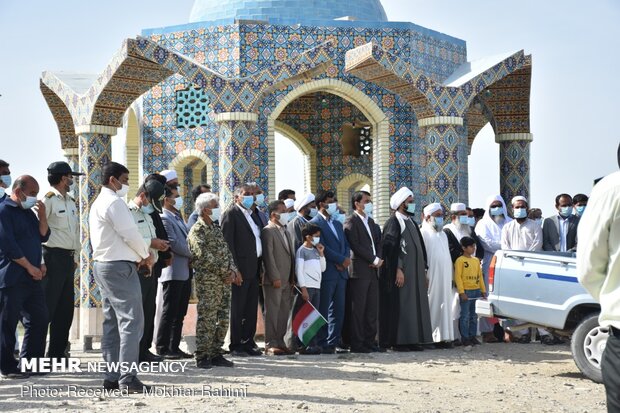 برگزاری راهپیمایی ۲۲ بهمن به‌صورت خودرویی در شهرستان سیریک - هرمزگان
