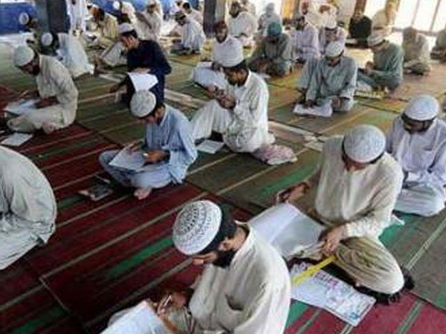 پاکستان میں پانچ نئے دینی مدارس کو بورڈ کا درجہ حاصل ہوگيا