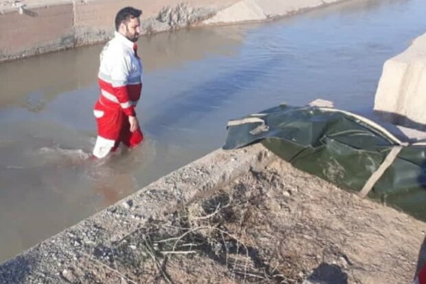 یک نفر در کانال آب کشاورزی ورودی آرادان غرق شد