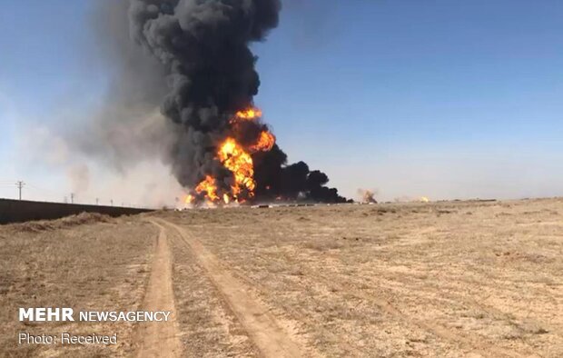 Fuel tanker blast at Afghan-Iran border causes massive fire