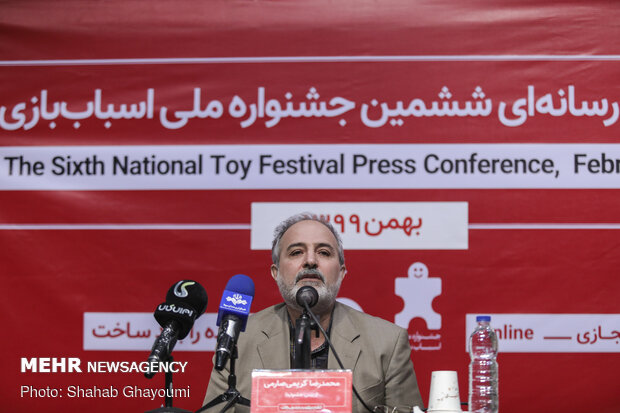 حضور محمدرضا کریمی صارمی معاون تولید کانون پرورش فکری در نشست خبری  ششمین جشنواره اسباب بازی