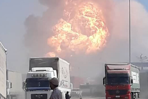 الجمارك الإيرانية تشرح تفاصيل حريق "دوغارون" الذي شبّ في موقف للسيارات