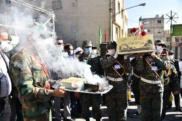 پیکر ۵ شهید گمنام در اصفهان تشییع شد