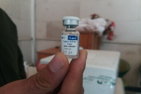 واکسن کرونا به ۳۰ نفر از کادر درمان شهرستان قوچان تزریق شد