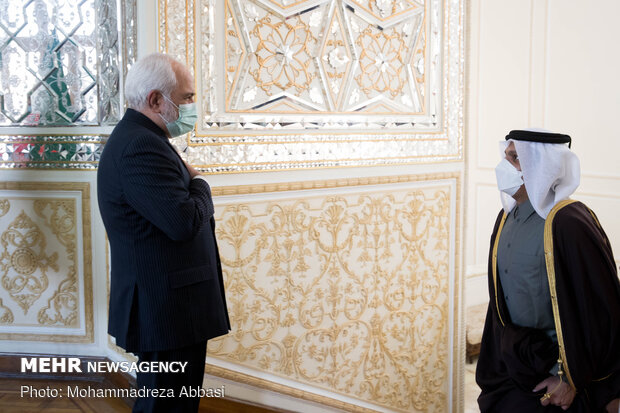 Iranian FM hold talks with Qatari counterpart 