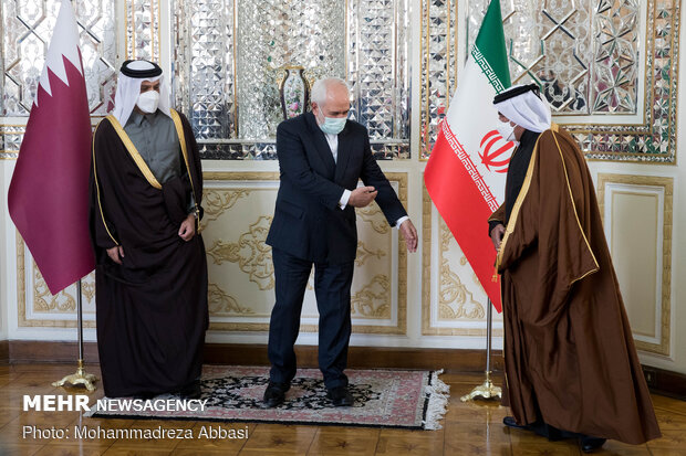 Iranian FM hold talks with Qatari counterpart 