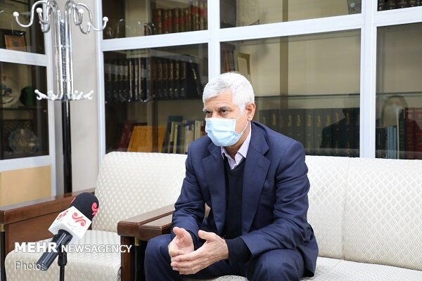 نوشتن مقاله در صدر تخلفات علمی/شکایت از ۲۰ موسسه پایان نامه فروشی