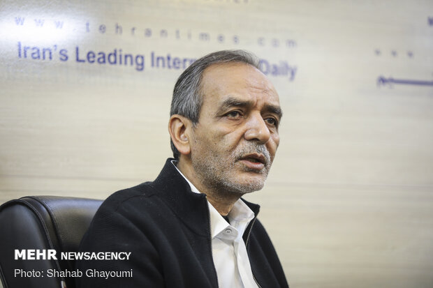 بازدید خانوادگی رهبر انقلاب از یک سریال؛ ضرغامی کار تاریخی دوست نداشت!