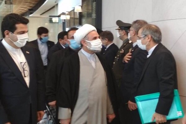 Iran parl. delegation arrives in Azerbaijan