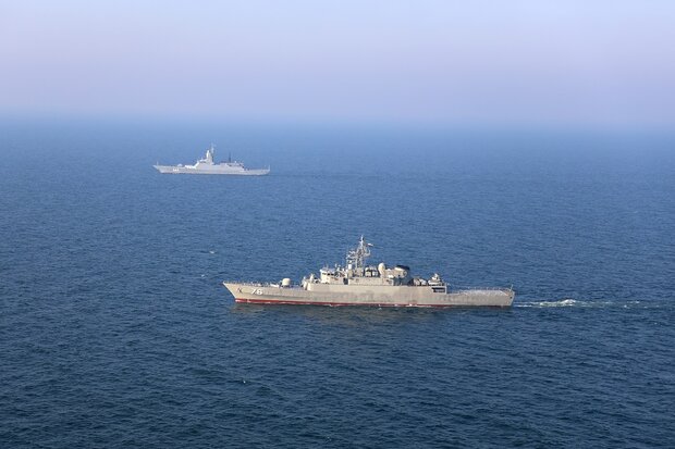  ناوهای ایران و روسیه به سمت اهداف دریایی تیراندازی کردند