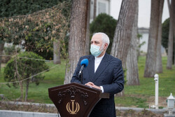 "Our neighbors are our priority": FM Zarif