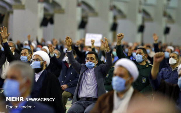 ارتباط تصویری رهبر انقلاب با جمعی از مردم آذربایجان شرقی