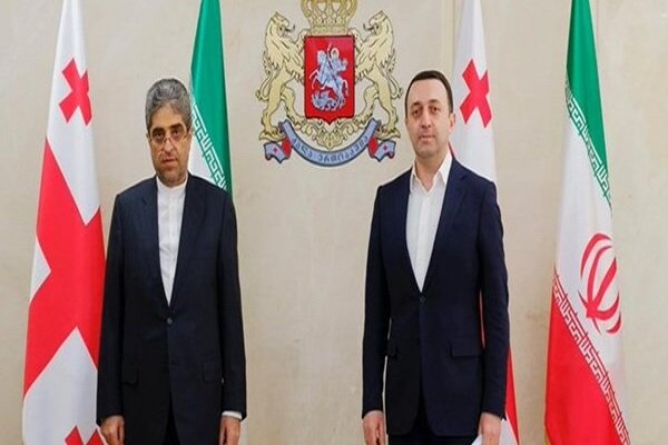 السفير الإيراني يجرى محادثات مع وزير الدفاع الجورجي