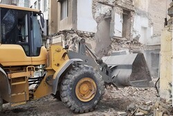 آواربرداری ۳۰۰ واحد زلزله زده در خوی پایان یافت