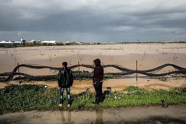 İsrail Gazze'nin doğusundaki tarım arazilerini sular altında bıraktı