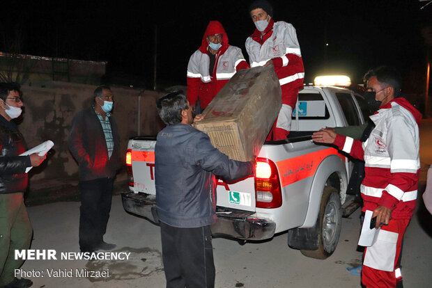 ۳ محموله امدادی از استان بوشهر به مناطق زلزله زده سی‌سخت ارسال شد