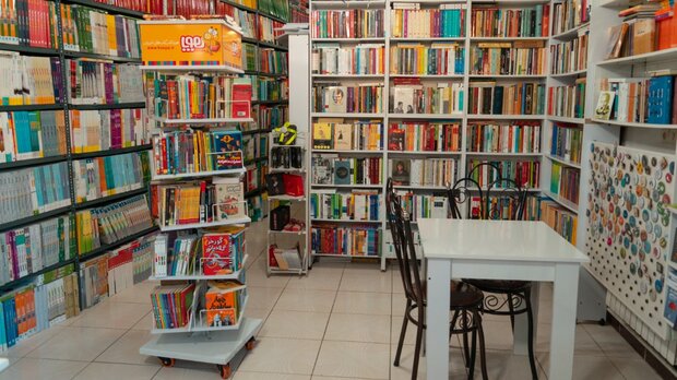 کتابفروشی‌های محلی شاهرگ‌ حیاتی فرهنگ/ در بحران کرونا حمایت نشدیم