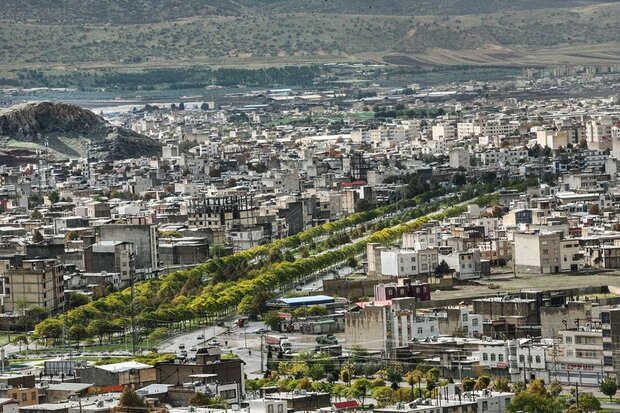 زخم پروژه نیمهکاره «برجهای دوقلو» بر تَن خرمآباد