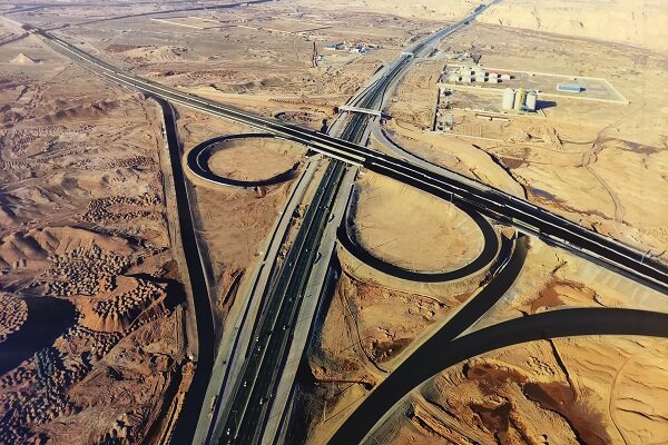تدشين خط " غدير" السريع المار بثلاث محافظات إيرانية