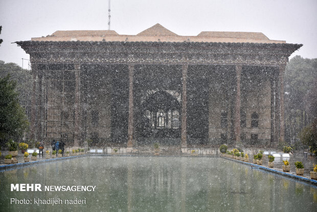 بارش برف اصفهان