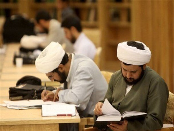 دوره دانش افزایی اساتید در مدرسه علمیه امام رضا (ع) برگزار می‌شود