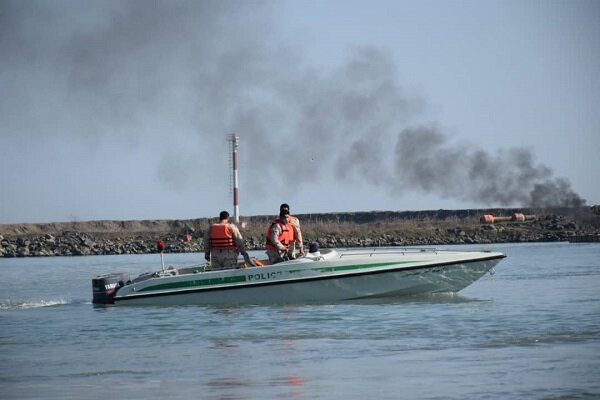 برگزاری مانور نجات دریایی و مقابله با آلودگی نفتی در آستارا 
