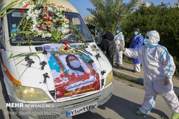  تشییع پیکر شهید مدافع سلامت«سیده فاطمه نجم السادات» در اهواز 