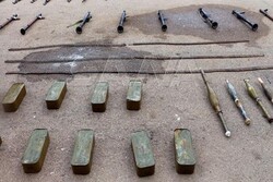 کشف مقادیر زیادی سلاح از بقایای تروریست ها در حومه غربی استان درعا