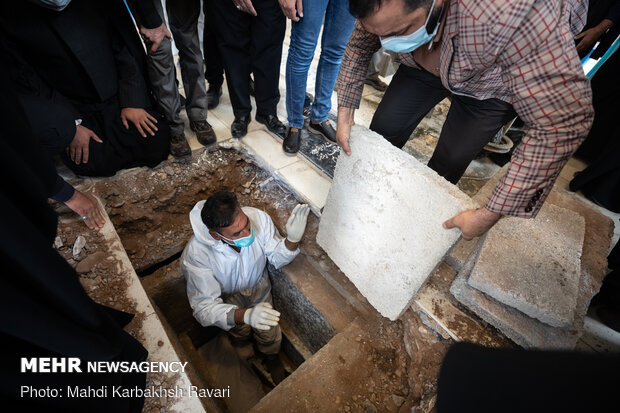 پیکر مادر سردار شهید شفیعی تشییع شد