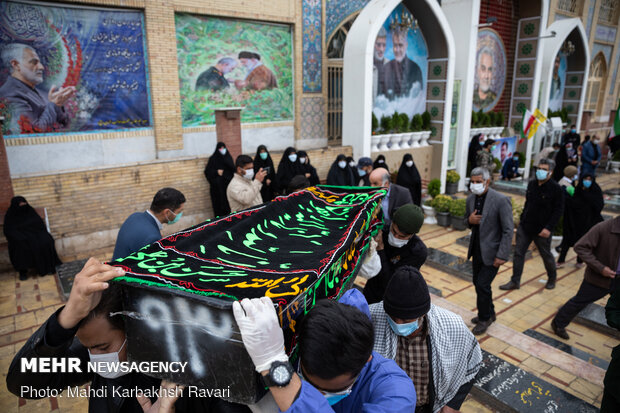 پیکر مادر سردار شهید شفیعی تشییع شد