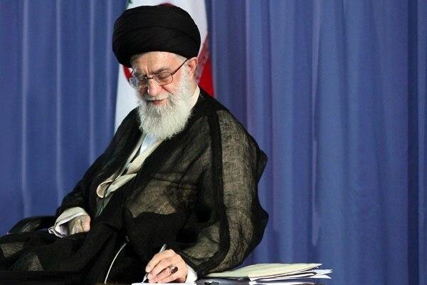 قائد الثورة الاسلامية يعزي بوفاة القاضي الشيخ أحمد الزين