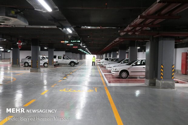 بهره برداری از پایانه و پارکینگ زیر سطحی در مشهد