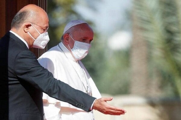 برهم صالح با پاپ فرانسیس دیدار کرد/ تاکید بر نابودی تروریسم
