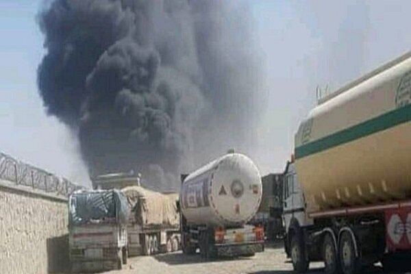اندلاع حريق ضخم في منطقة حدودية بين إيران وأفغانستان