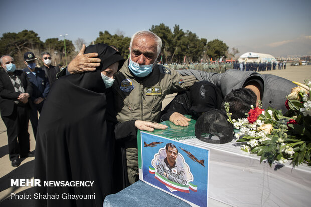 تشییع پیکر خلبان شهید بیرجند بیک محمدی