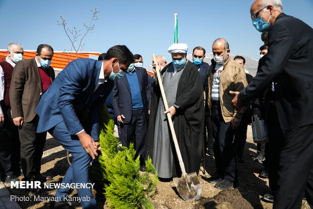 آیین افتتاح 100 مدرسه و 350 مسجد و مرکز فرهنگی برکت