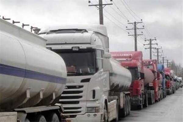 تردد ناوگان حمل سوخت از آزادراه خرم‌آباد- بروجرد ممنوع است