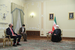 Ruhani, İrlanda Dışişleri Bakanı'nı kabul etti
