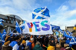 اسکاتلندی‌ها برای جدایی از بریتانیا دست به تظاهرات زدند