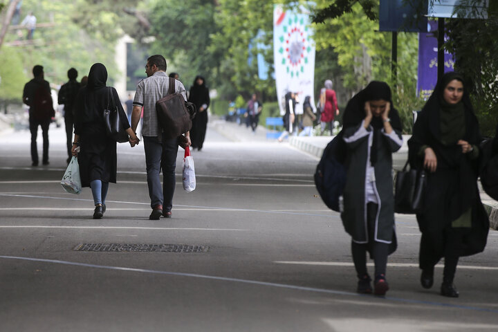 سیاست های مشاوره ای و توصیه ای در دانشگاه ها درباره حجاب