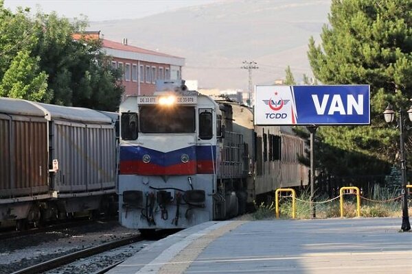 İran ile Türkiye arasında demiryolu işbirliği artacak