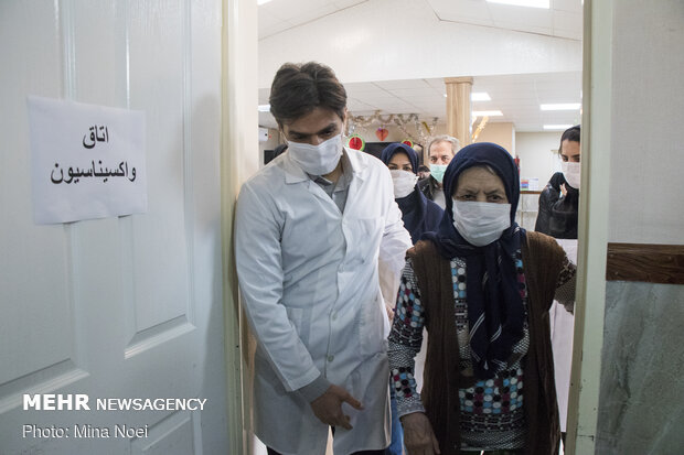 Vaccination for the elderly in Tabriz