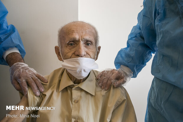 Vaccination for the elderly in Tabriz