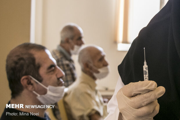 Vaccination for the elderly in Tabriz