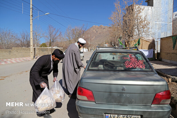 حضور جهادی طلاب و روحانیون در مناطق زلزله زده سی سخت