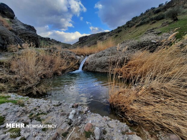 آبشار طلایی