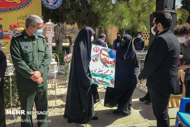 رزمایش کمک مومنانه در حافظیه شیراز