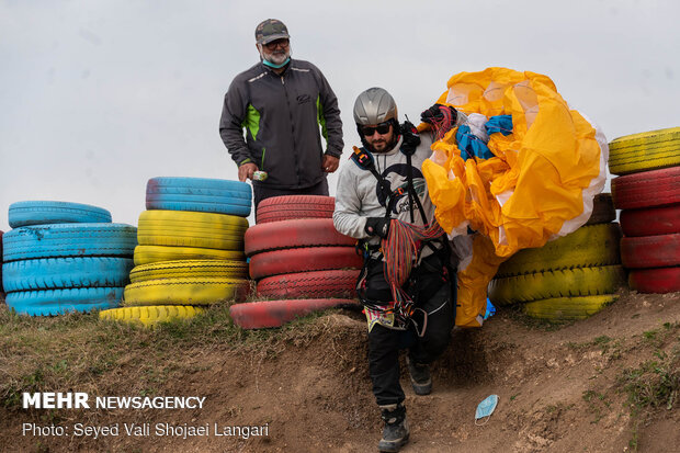 Paragliding in Sari
