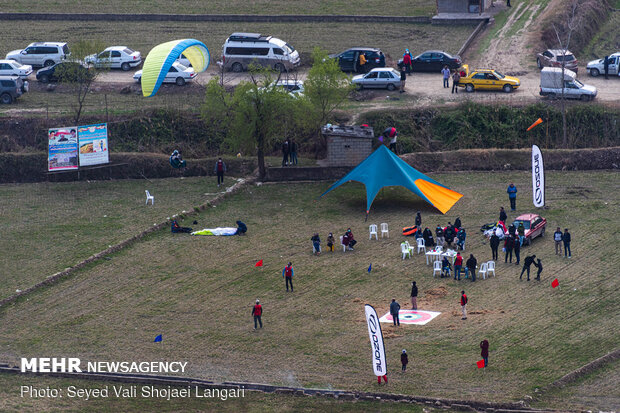 Paragliding in Sari
